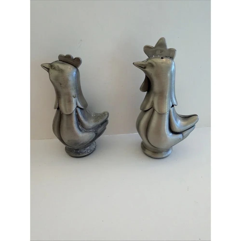 Vintage Aluminum Hen Rooster Salt &‎ Pepper Shakers Farmhouse MCM Pair